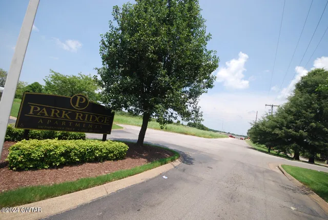 $500,000 | 1600 Park Ridge Drive, Jackson, TN 38301
