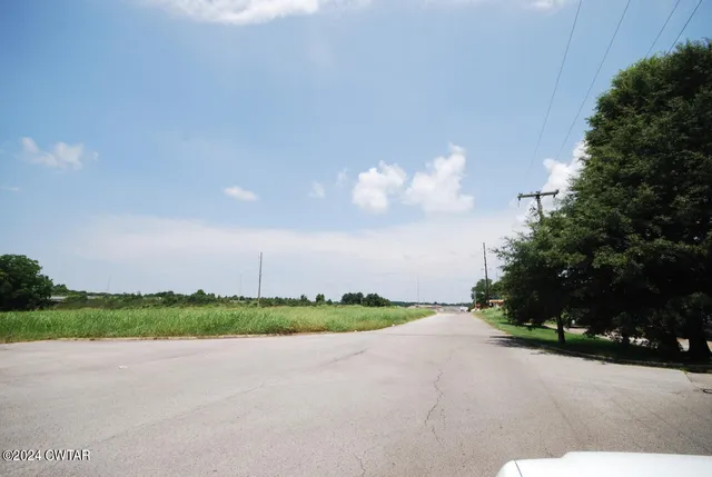 $500,000 | 1600 Park Ridge Drive, Jackson, TN 38301