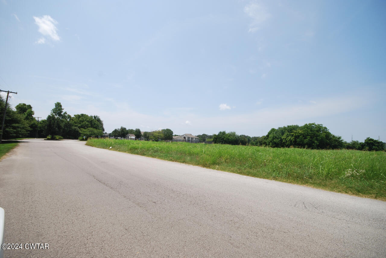 1600 Park Ridge Drive Jackson, TN 38301 - Photo 9 of 11 DSC_0730