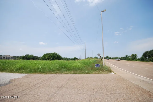 $500,000 | 1600 Park Ridge Drive, Jackson, TN 38301