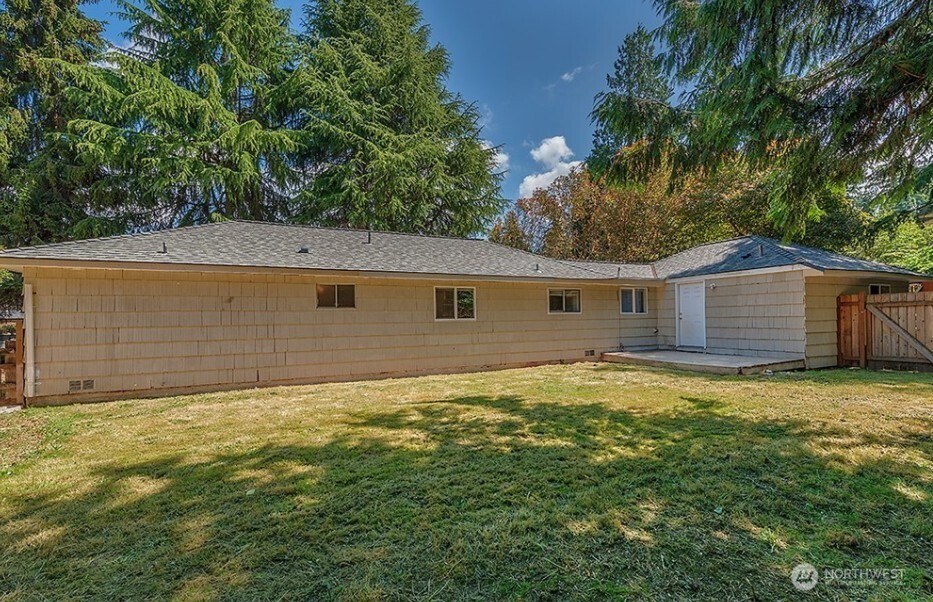 22910 Edmonds Way Edmonds, WA 98020 - Photo 16 of 23