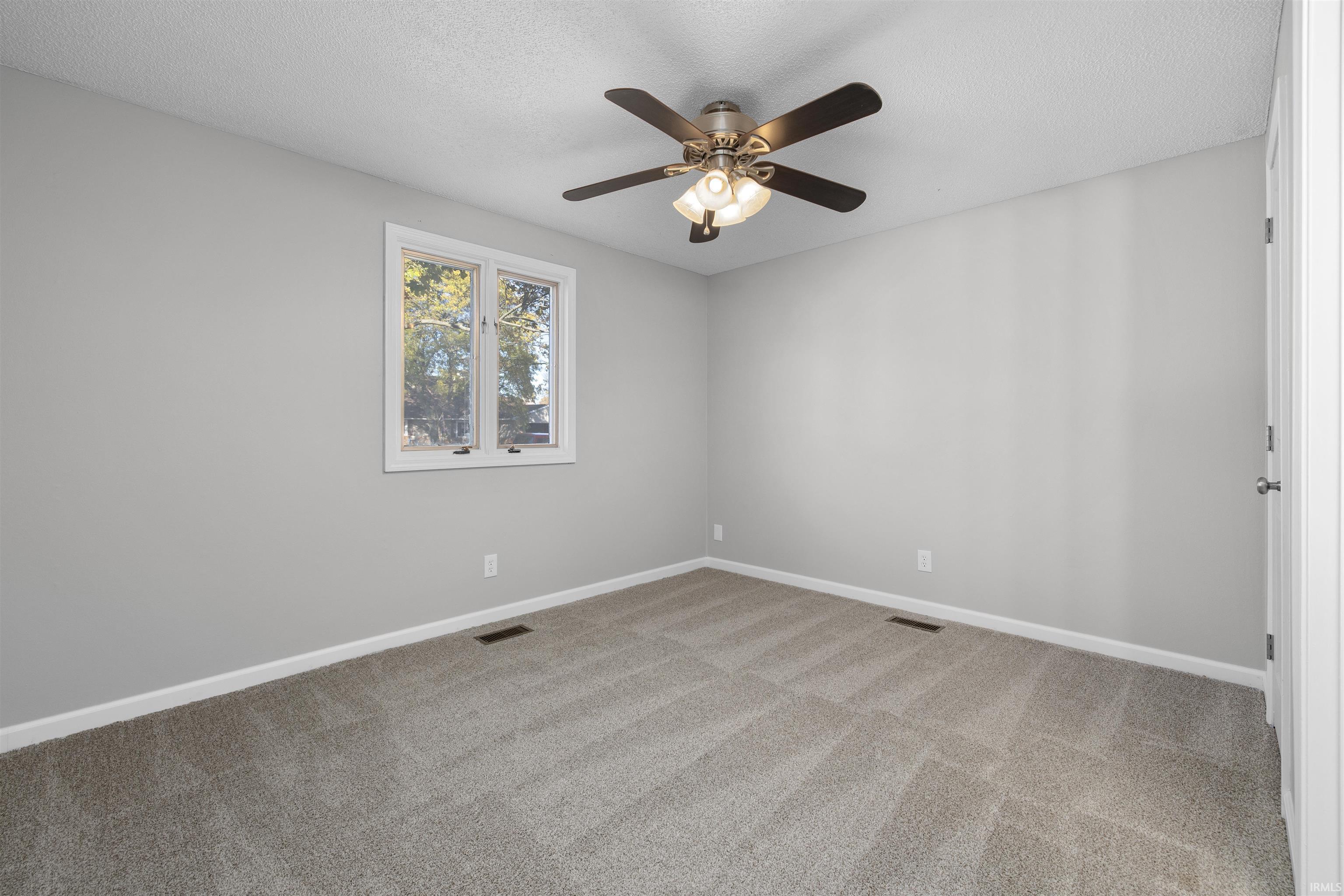 805 Wolverton Drive Fort Wayne, IN 46825 - Photo 14 of 25