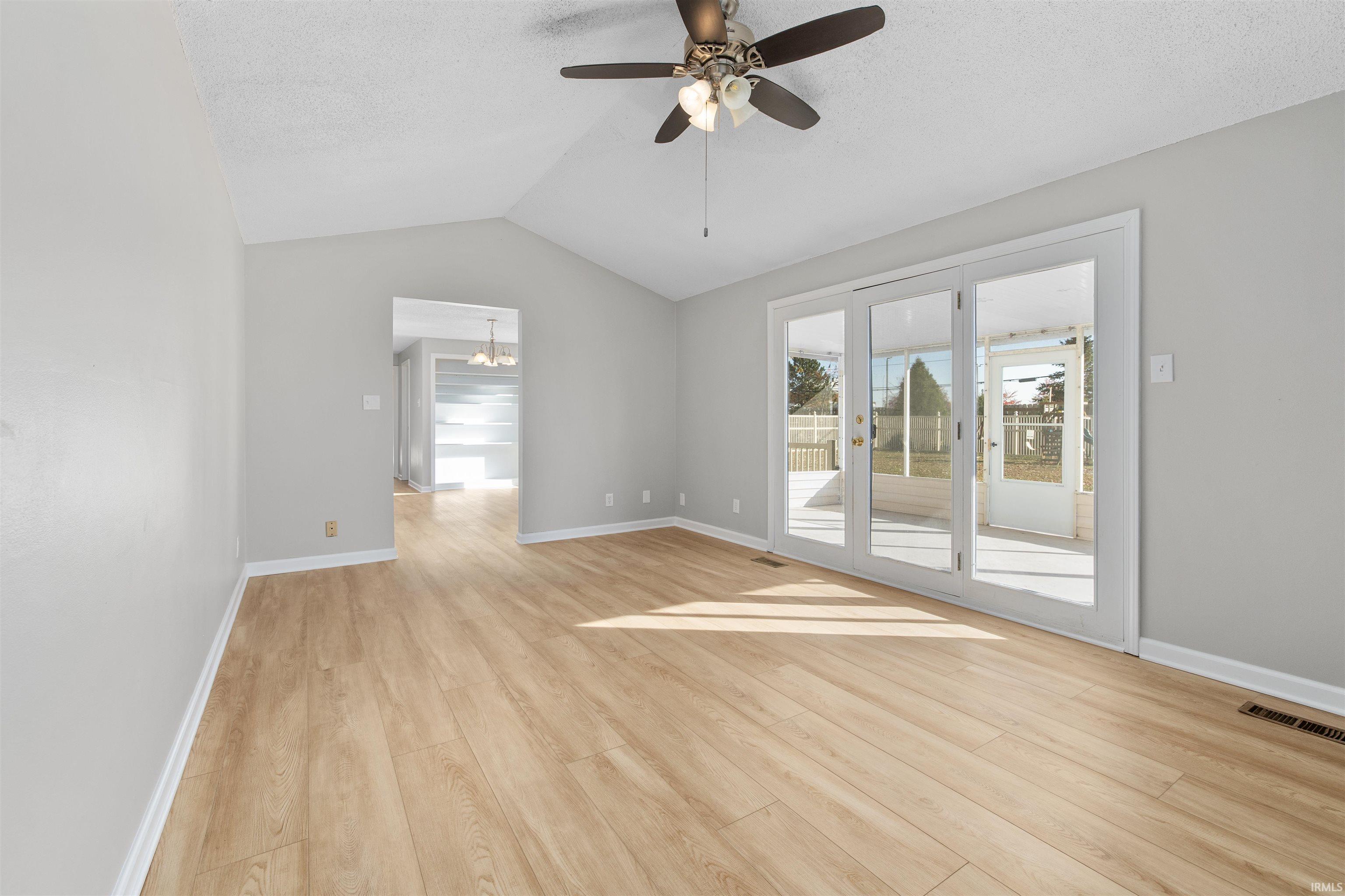 805 Wolverton Drive Fort Wayne, IN 46825 - Photo 4 of 25