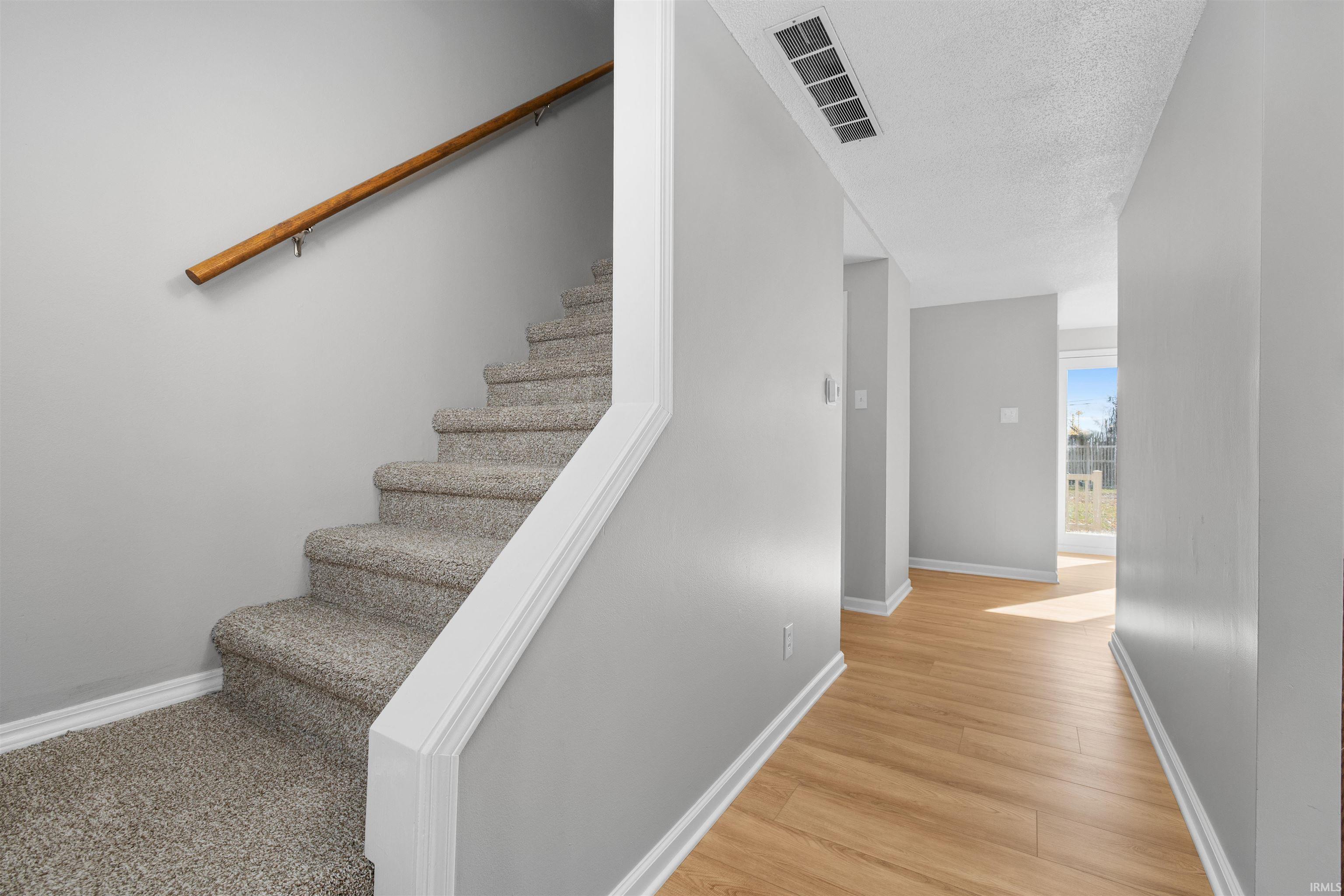 805 Wolverton Drive Fort Wayne, IN 46825 - Photo 8 of 25