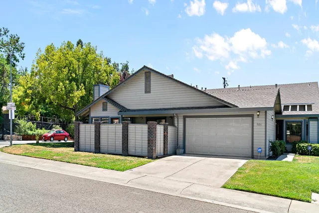 $2,750 | 7456 Santa Susana Way, Fair Oaks, CA 95628