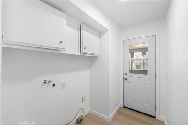 $259,000 | 11401 Topanga Canyon Boulevard, Unit 56, Chatsworth, CA 91311