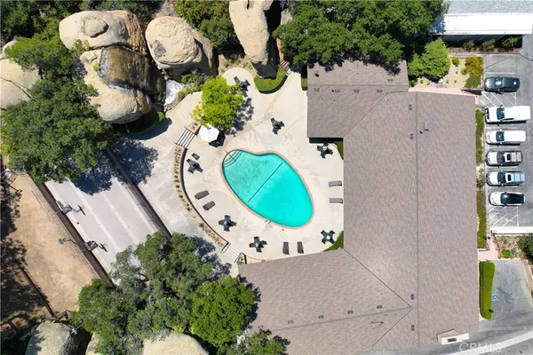$259,000 | 11401 Topanga Canyon Boulevard, Unit 56, Chatsworth, CA 91311