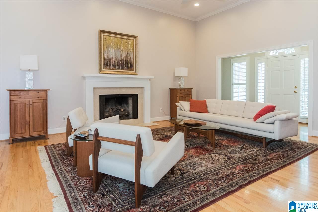 121 Weatherly Way Pelham, AL 35124 - Photo 5 of 48