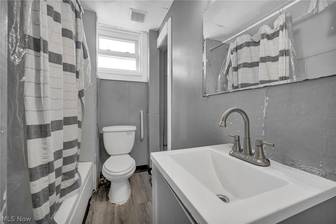 1352 Giddings Road Cleveland, OH 44103 - Photo 37 of 46 Gallery Image 37