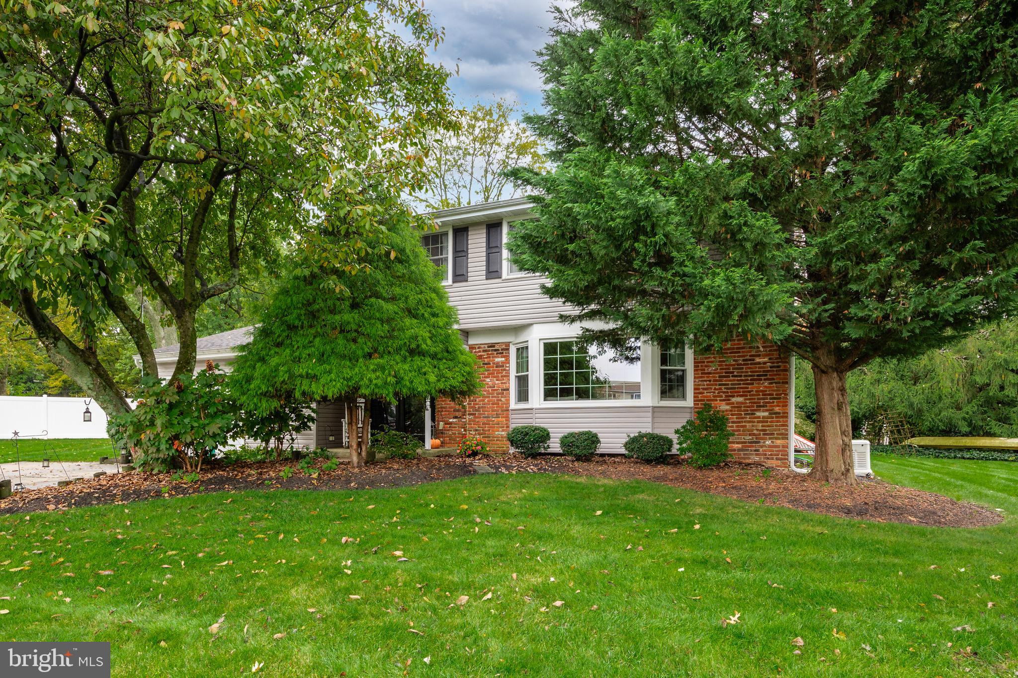 818 Braddock Terrace Mount Laurel, NJ 08054 - Photo 2 of 40