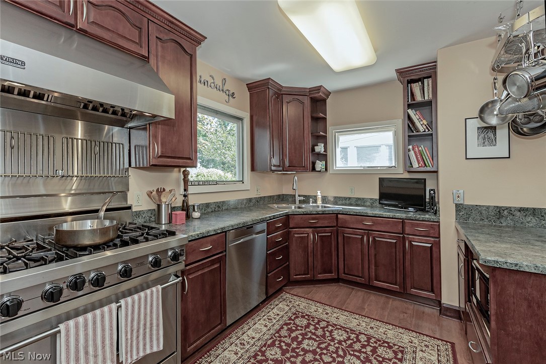 3035 Huntington Road Cleveland, OH 44120 - Photo 13 of 30
