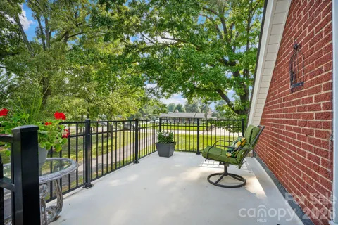 $474,900 | 1520 5th Street Northeast, Hickory, NC 28601