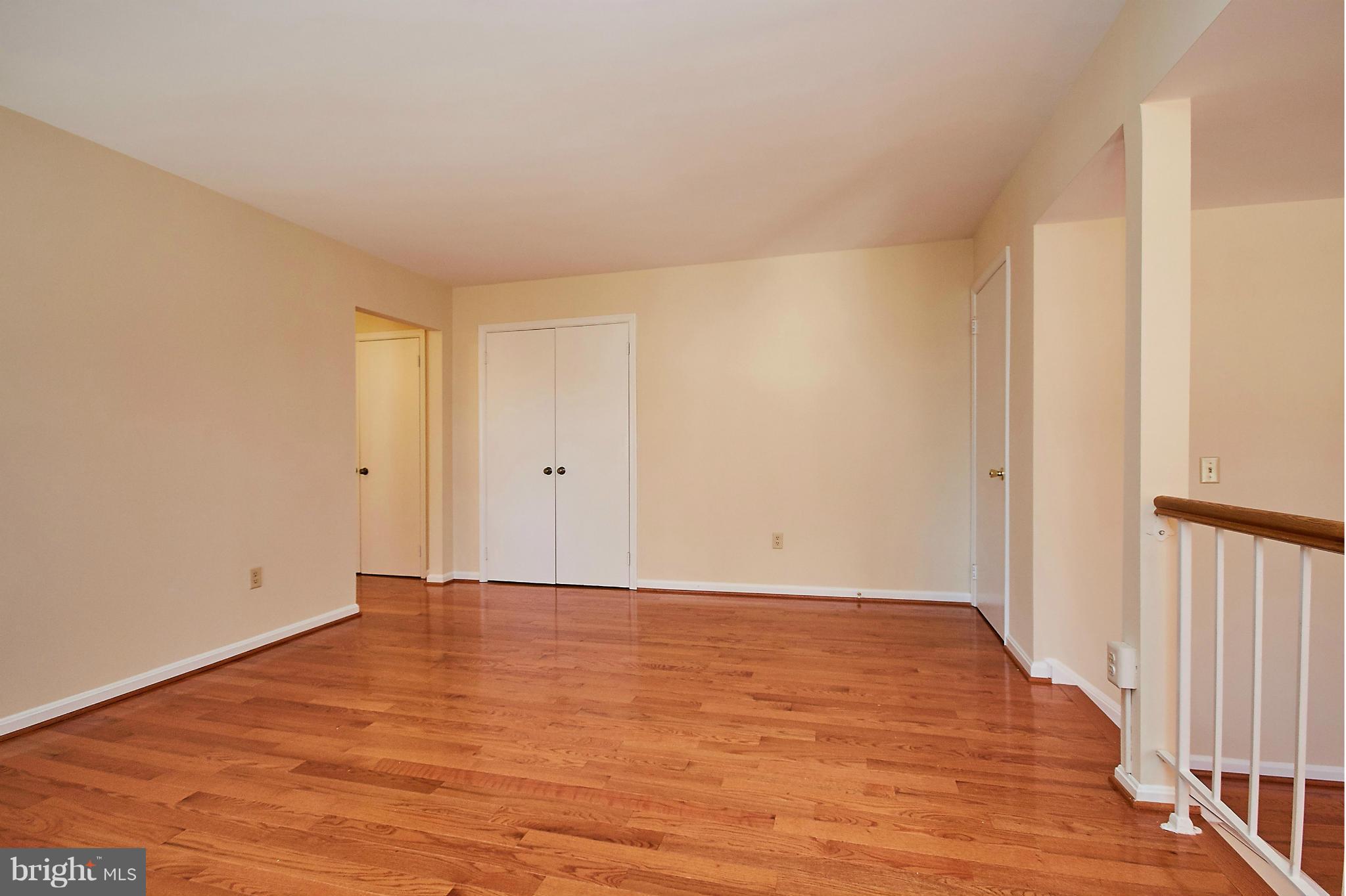 4307 Cub Run Road Chantilly, VA 20151 - Photo 20 of 30 Bedroom (Master)