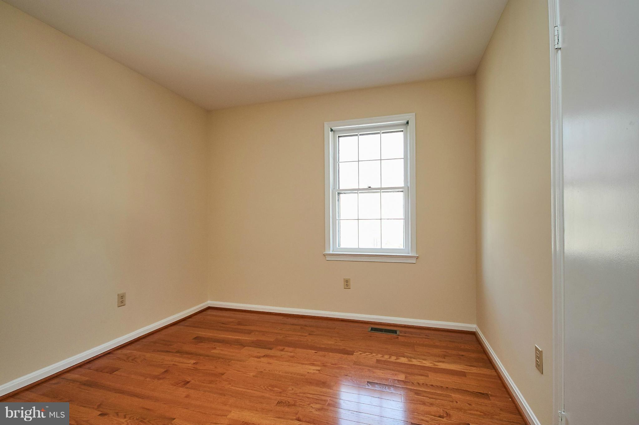 4307 Cub Run Road Chantilly, VA 20151 - Photo 27 of 30 Bedroom 4