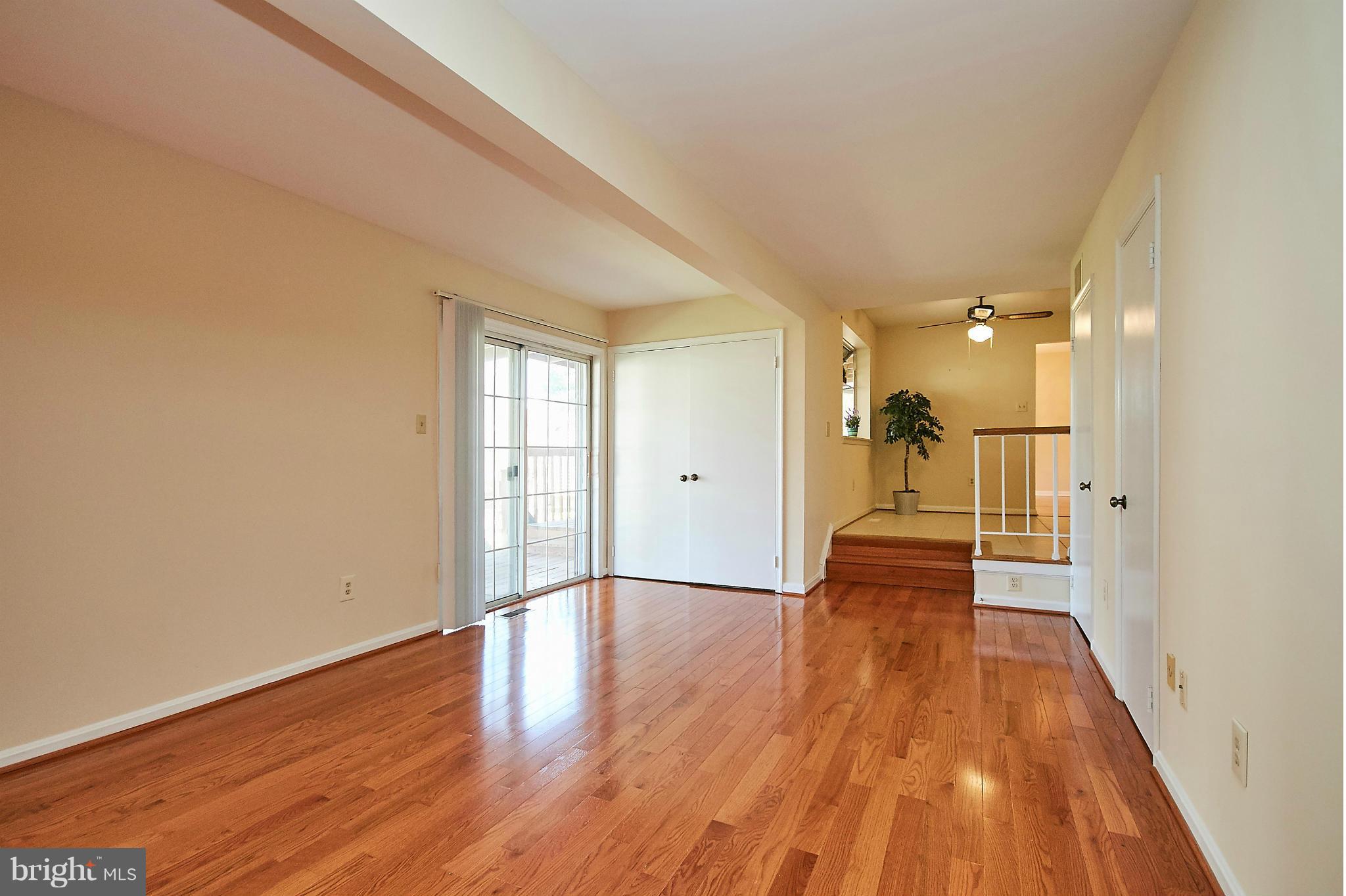 4307 Cub Run Road Chantilly, VA 20151 - Photo 6 of 30 Family Room