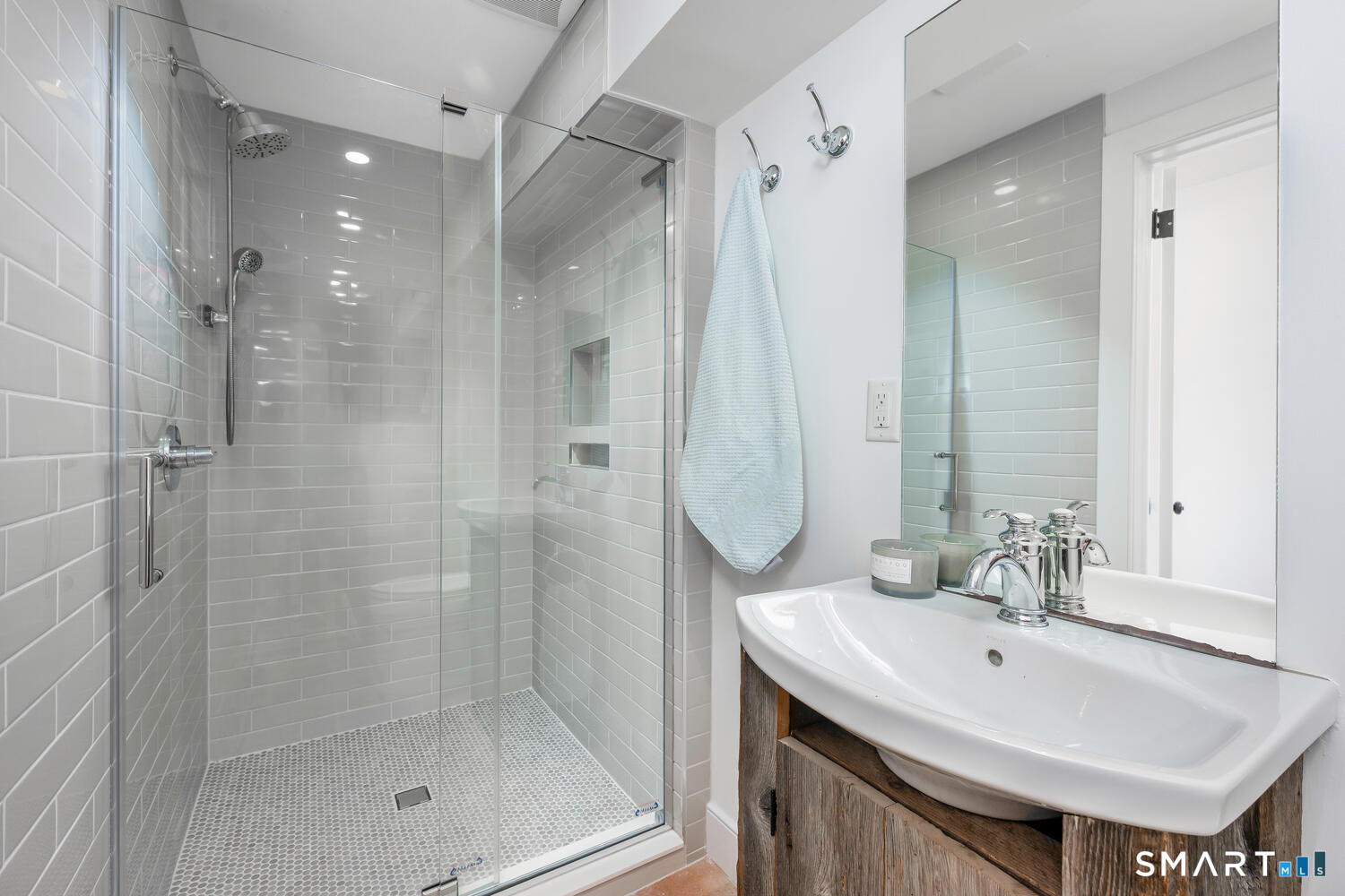 124 Wolfpit Road Wilton, CT 06897 - Photo 16 of 27 Full bath on lower level