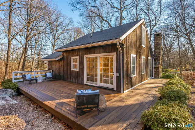 $885,000 | 124 Wolfpit Road, Wilton, CT 06897