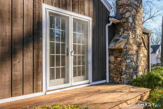 $885,000 | 124 Wolfpit Road, Wilton, CT 06897