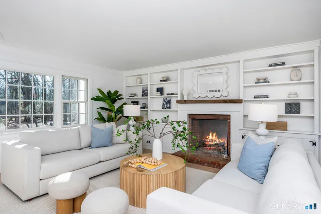 $885,000 | 124 Wolfpit Road, Wilton, CT 06897