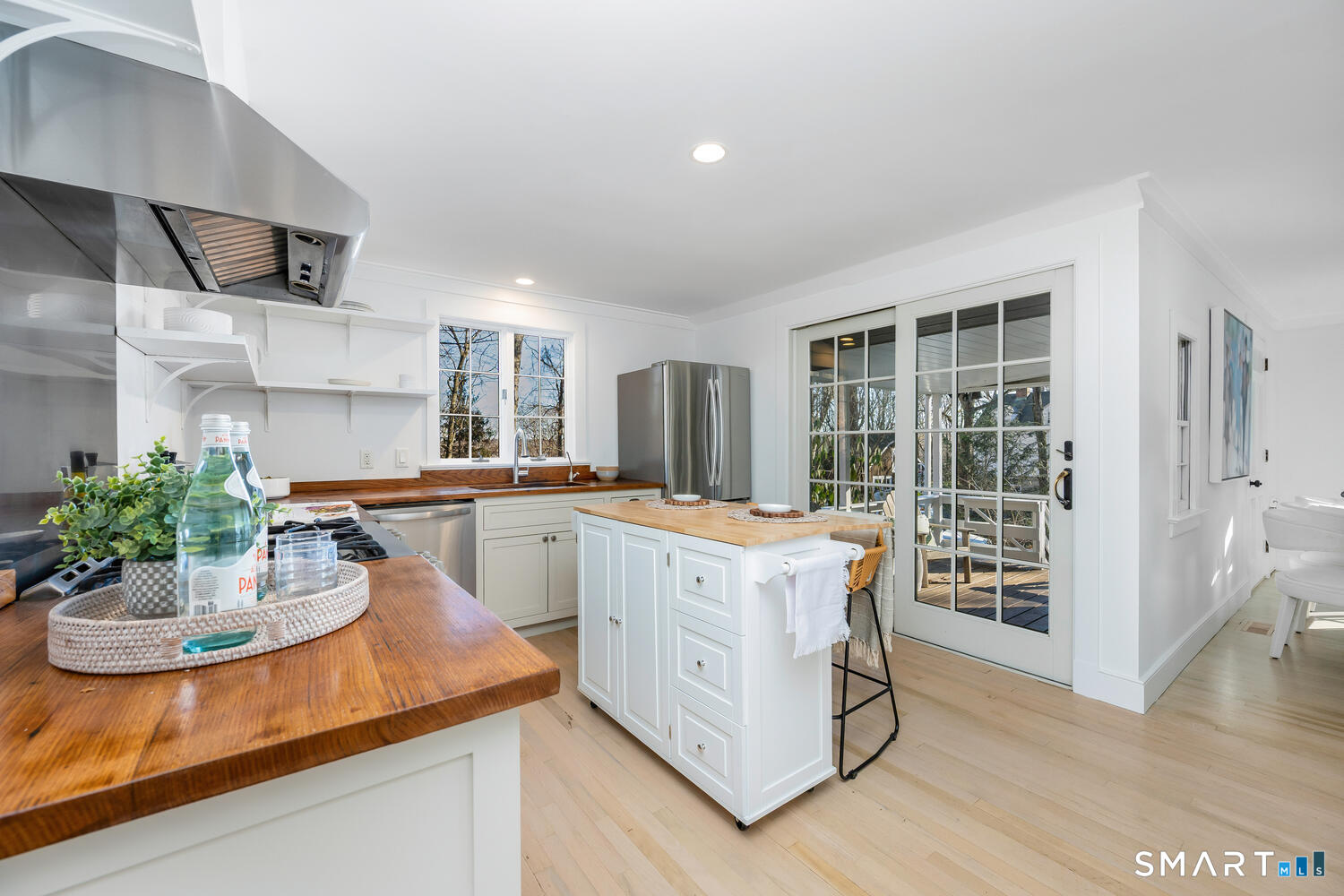 124 Wolfpit Road Wilton, CT 06897 - Photo 8 of 27