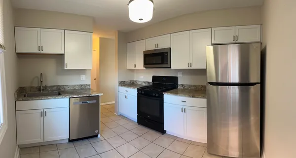 $349,000 | 4864 Carol Street, Unit D, Skokie, IL 60077