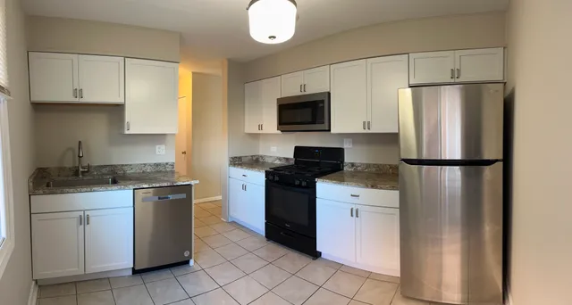 $345,000 | 4864 Carol Street, Unit D, Skokie, IL 60077