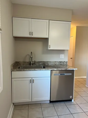 $345,000 | 4864 Carol Street, Unit D, Skokie, IL 60077