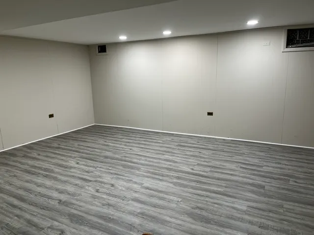 $345,000 | 4864 Carol Street, Unit D, Skokie, IL 60077