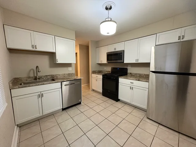 $345,000 | 4864 Carol Street, Unit D, Skokie, IL 60077