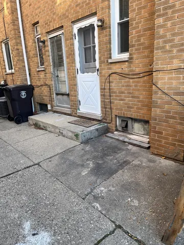 $345,000 | 4864 Carol Street, Unit D, Skokie, IL 60077