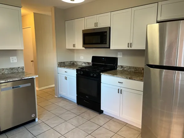 $349,000 | 4864 Carol Street, Unit D, Skokie, IL 60077