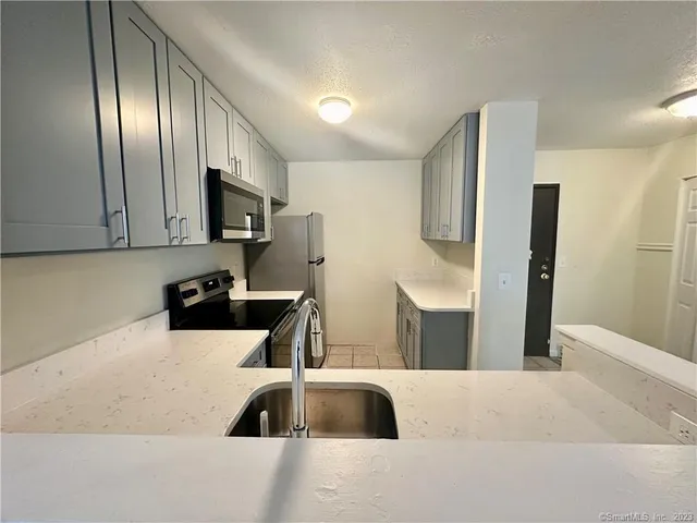 $1,700 | 3699 Broadbridge Avenue, Unit 132, Stratford, CT 06614