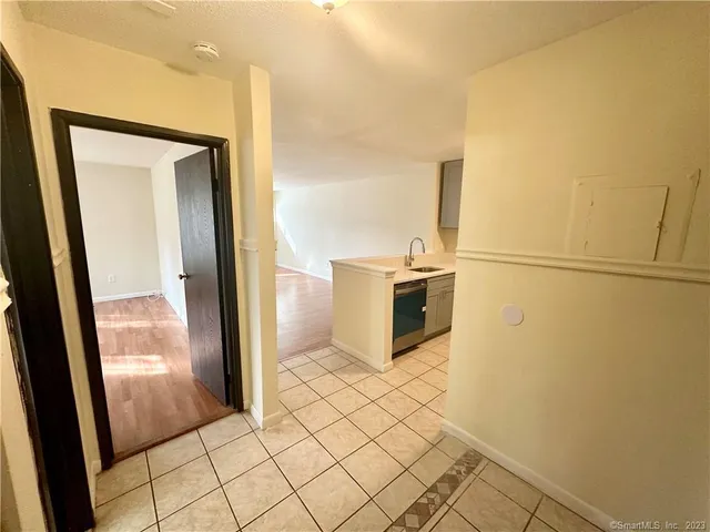 $1,700 | 3699 Broadbridge Avenue, Unit 132, Stratford, CT 06614