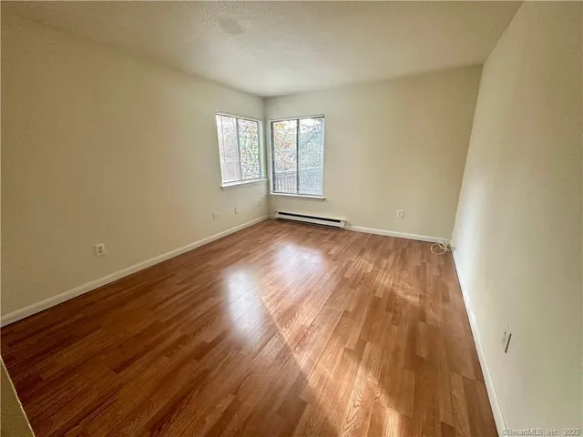 $1,700 | 3699 Broadbridge Avenue, Unit 132, Stratford, CT 06614