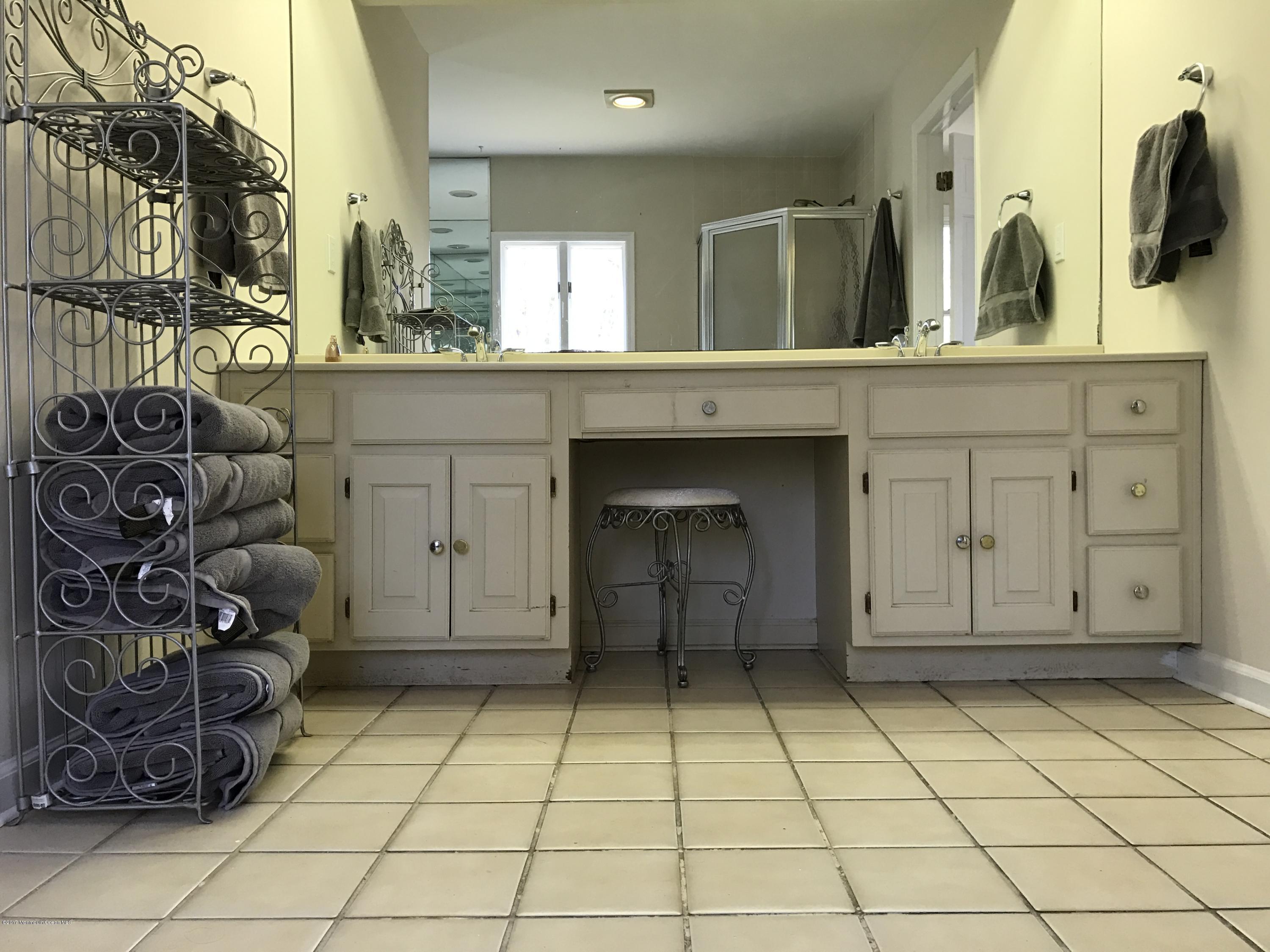 93 River Road Rumson, NJ 07760 - Photo 20 of 25 IMG_1186
