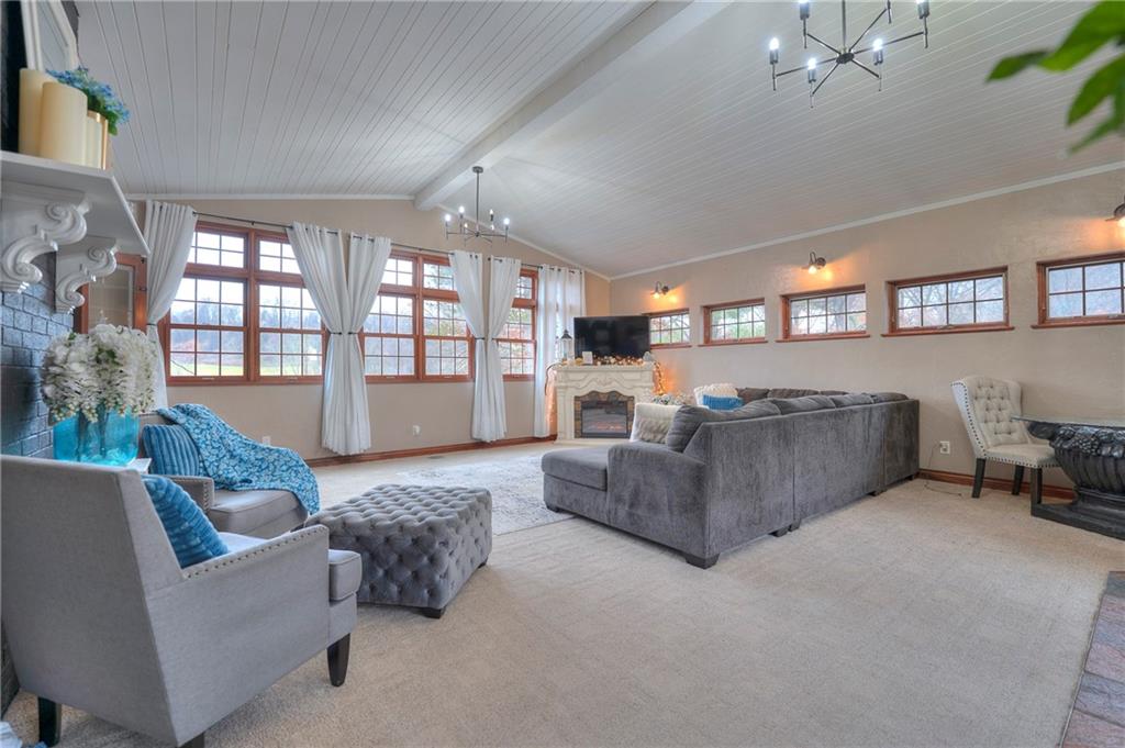 170 Eisaman Road Irwin, PA 15642 - Photo 4 of 41 Large great room