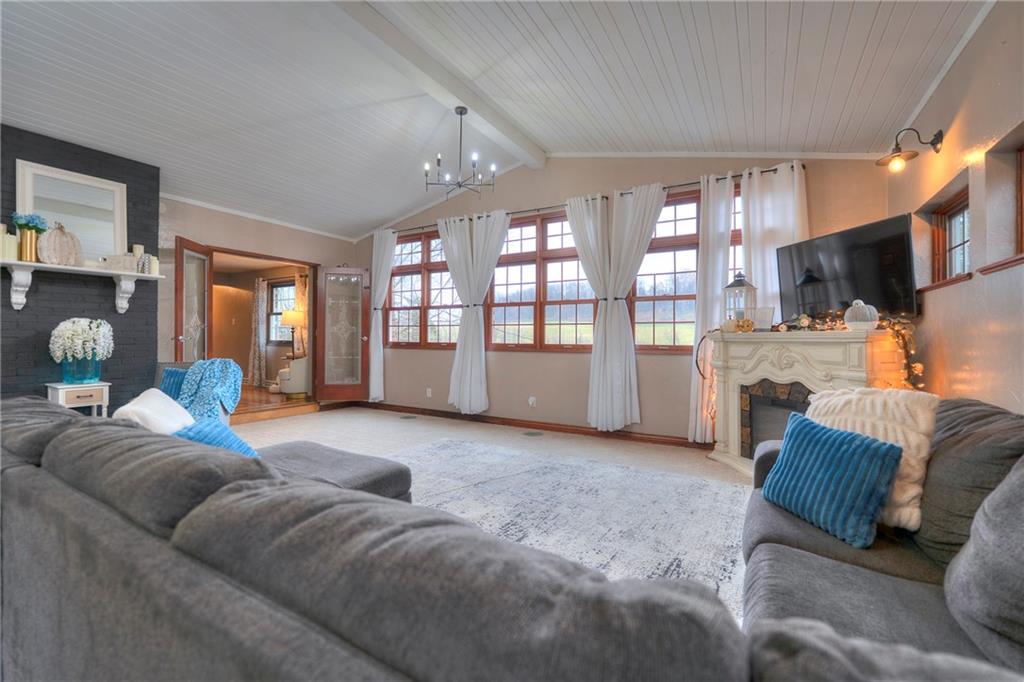170 Eisaman Road Irwin, PA 15642 - Photo 5 of 41 Large great room