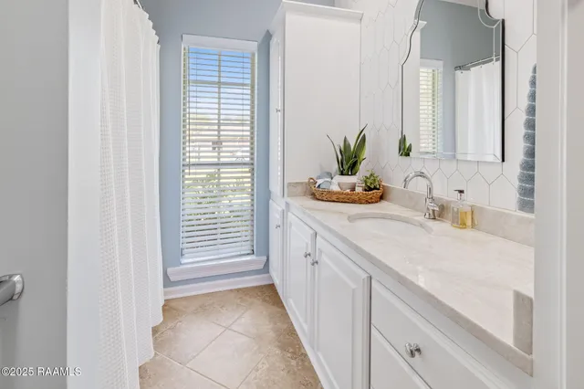 $335,000 | 815 Comfort Lane, Jennings, LA 70546