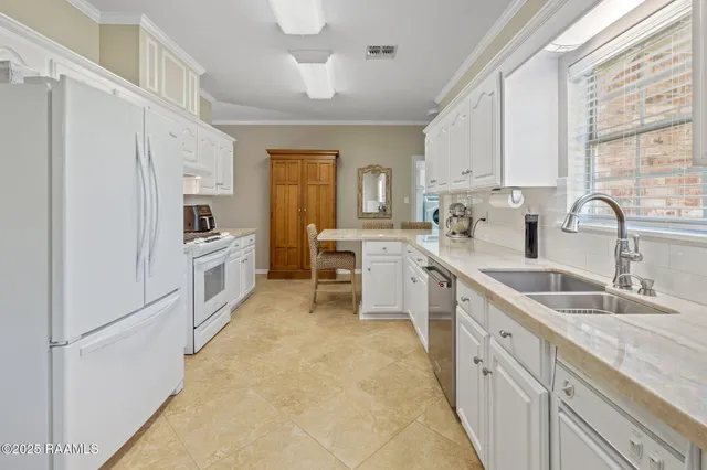 $335,000 | 815 Comfort Lane, Jennings, LA 70546