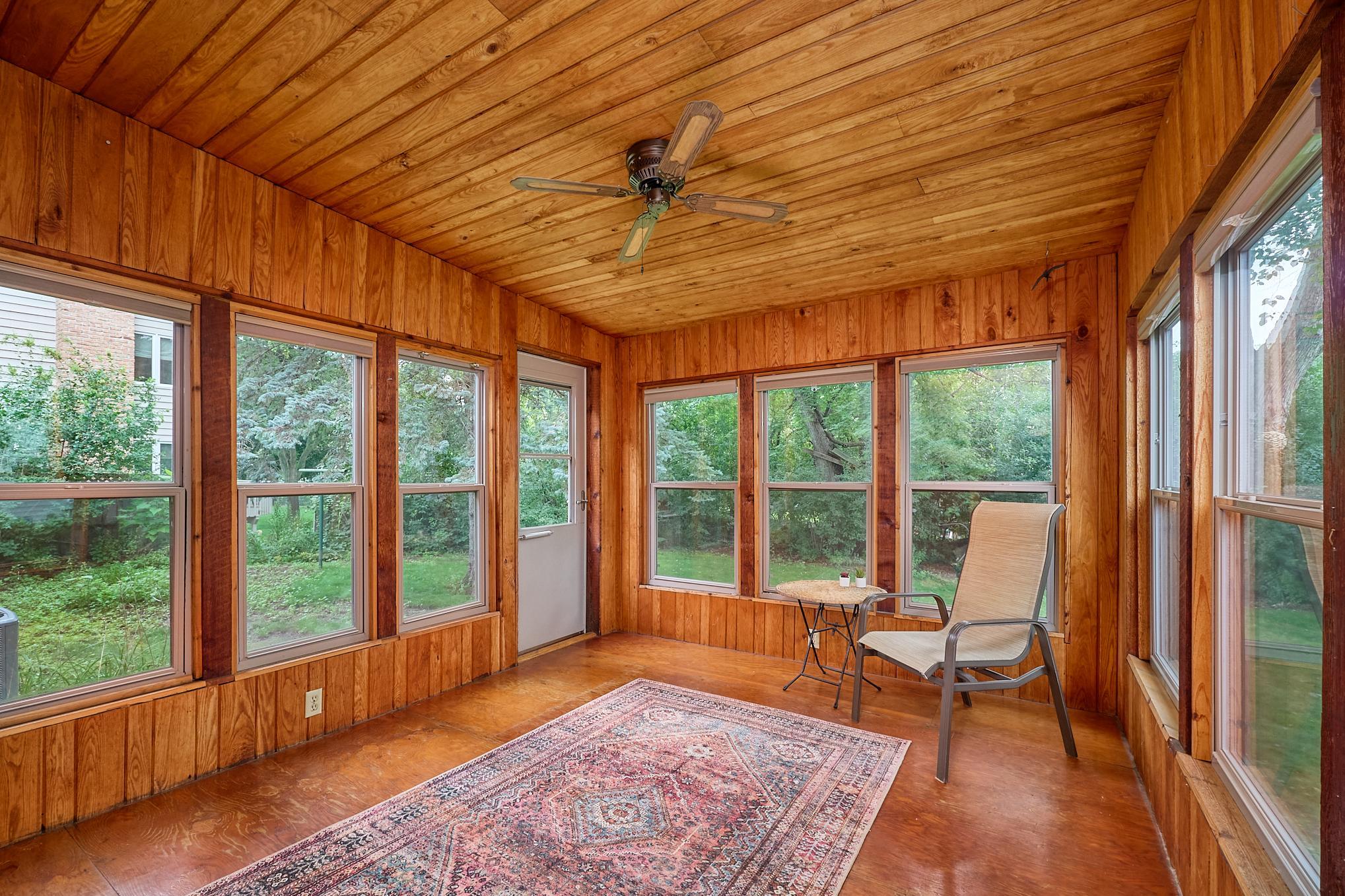 8801 Lakeview Road Bloomington, MN 55438 - Photo 14 of 42