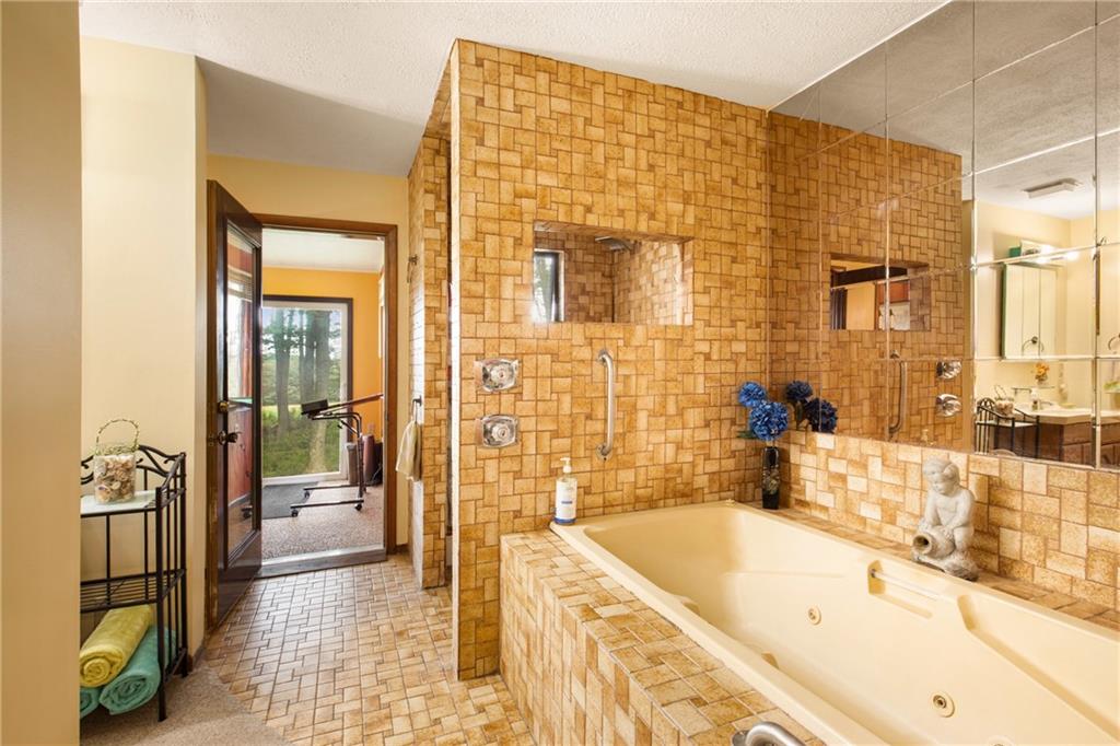 137 Wenachee Lane Indian Lake, PA 15926 - Photo 24 of 50