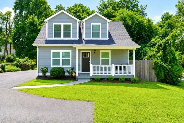 $685,000 | 2028 Jones Circle, Nashville, TN 37207