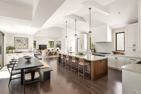 $3,995,000 | 9359 Ladera Road, Glen Ellen, CA 95442