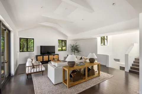 $3,995,000 | 9359 Ladera Road, Glen Ellen, CA 95442