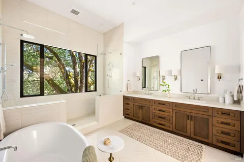 $3,995,000 | 9359 Ladera Road, Glen Ellen, CA 95442