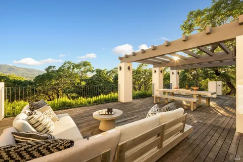 $3,995,000 | 9359 Ladera Road, Glen Ellen, CA 95442