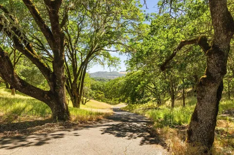$3,995,000 | 9359 Ladera Road, Glen Ellen, CA 95442