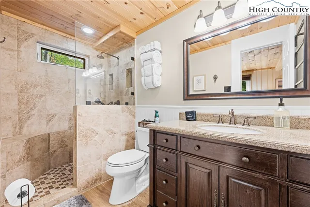 $575,000 | 713 Pine Ridge Road, Beech Mountain, NC 28604