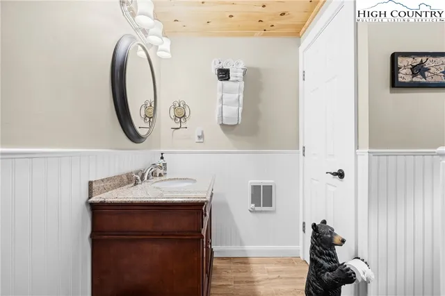 $575,000 | 713 Pine Ridge Road, Beech Mountain, NC 28604