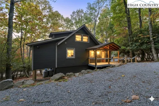 $575,000 | 713 Pine Ridge Road, Beech Mountain, NC 28604